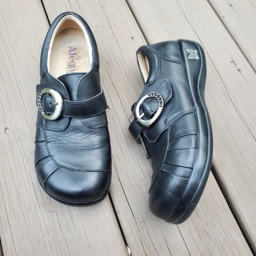 Alegria Khloe Black Leather Hook and Loop Buckle Detail Comfy Platform Clogs 38